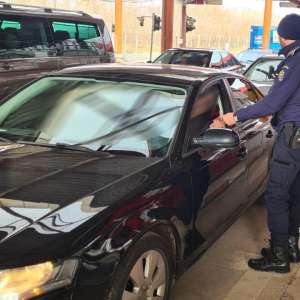 Permis de conducere fals descoperit la controlul de frontieră