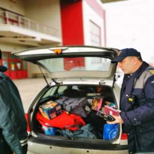 Materiale pirotehnice descoperite la controlul de frontieră