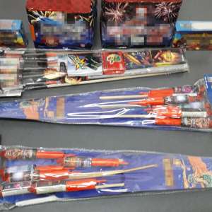 Materiale pirotehnice descoperite la intrarea în ţară