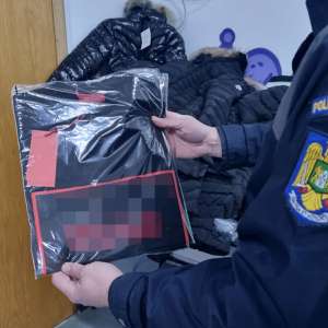 Peste 1.200 bunuri susceptibile a fi contrafăcute, descoperite  de polițiștii de frontieră giurgiuveni