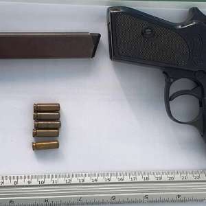 Armă și muniția aferentă, oprite la intrarea în țară, în Albița