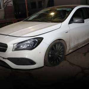 Autoturism de lux semnalat furat din Italia, descoperit în trafic de poliţiştii de frontieră ieşeni