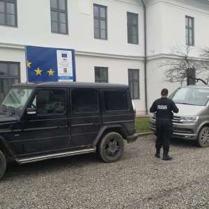 Două autoturisme, în valoare de 300.000 lei, furate din Belgia, descoperite în Borșa de polițiștii de frontieră