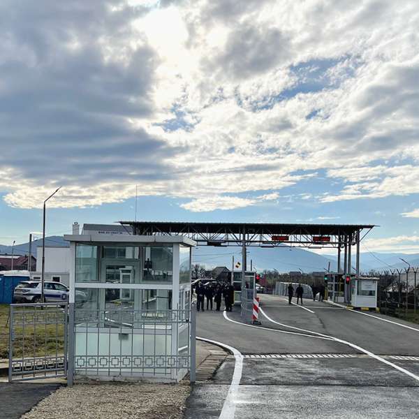 Document fantezist cumpărat cu 150 de dolari, depistat la controlul de frontieră