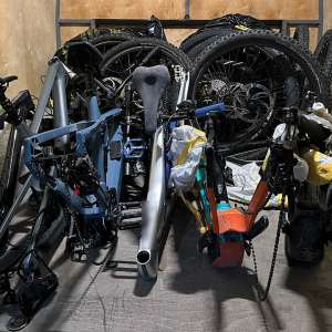 Biciclete furate din Elveția, descoperite în PTF Siret