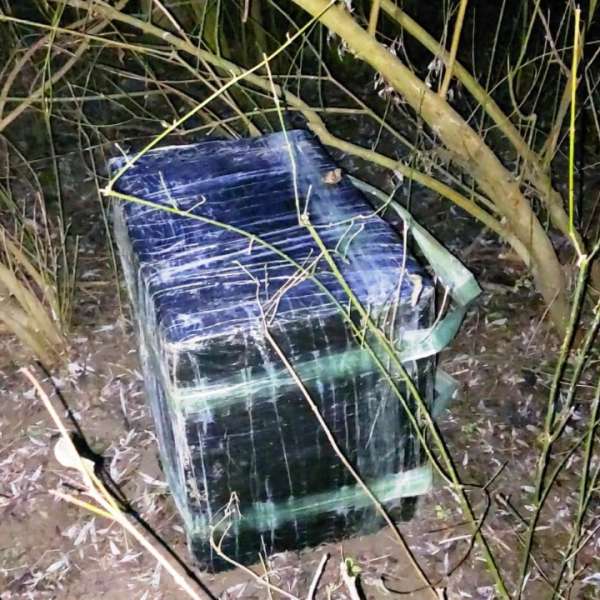 Ţigări de contrabandă descoperite la frontiera cu Ucraina