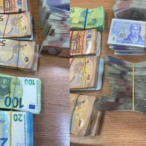 Persoana cu dublă cetăţenie depistată cu diferite sume bani în PTF Siret