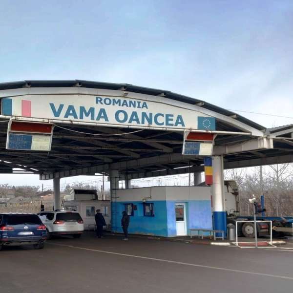 Permis de conducere fals, cu însemnele Federației Ruse, descoperit la controlul de frontieră