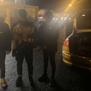 48 de migranți ascunși în cinci mijloace de transport, depistați la P.T.F. Nădlac II