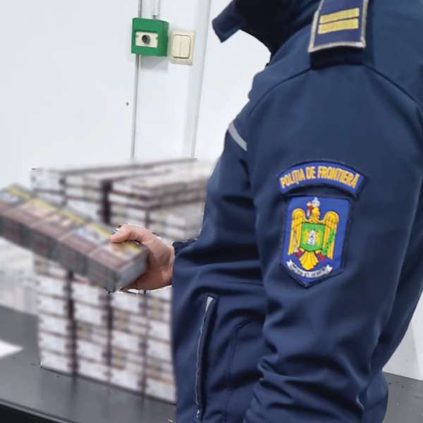 Aproximativ 5.000 de pachete de țigări, descoperite de polițiștii de frontieră giurgiuveni