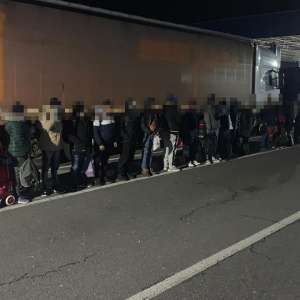 52 de cetățeni străini depistați de polițiștii de frontieră arădeni