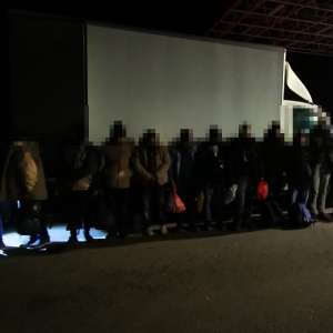 52 de cetățeni străini depistați de polițiștii de frontieră arădeni