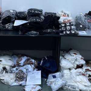 Bunuri susceptibile a fi contrafăcute, în valoare de peste 200.000 lei, descoperite în P.T.F. Giurgiu