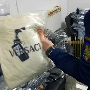 Bunuri în valoare de aproximativ 1.000.000 lei, descoperite de polițiștii de frontieră giurgiuveni în perioada minivacanței