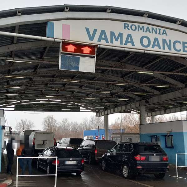 Autoturism radiat din circulație, descoperit în trafic