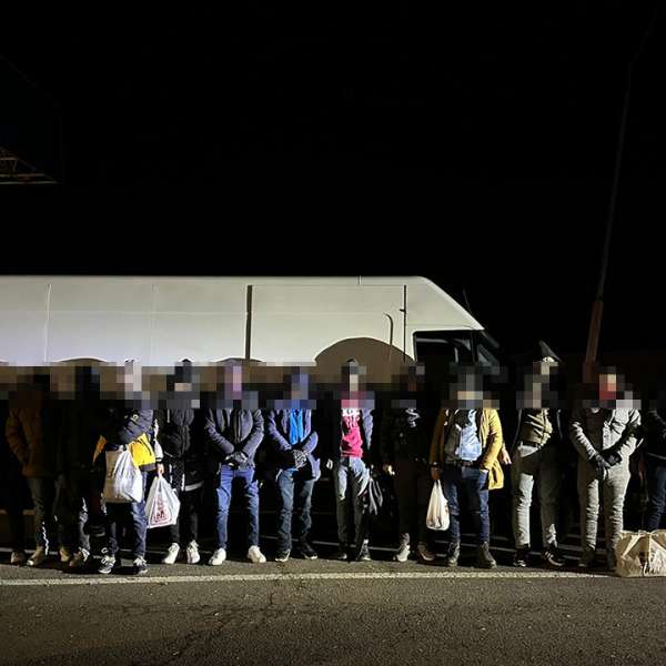 Douăzeci și patru de cetățeni străini depistați în tentativă de trecere ilegală a frontierei