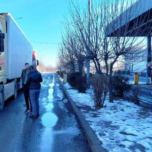 Bărbat în stare de ebrietate, depistat la volanul unui ansamblu rutier în care transporta peste 25.700 litri de motorină
