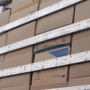 Peste 34 tone de produse second hand, oprite la intrarea în ţară