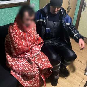 Două persoane care s-au răsturnat cu o ambarcațiune pe Dunăre, salvate de polițiștii de frontieră