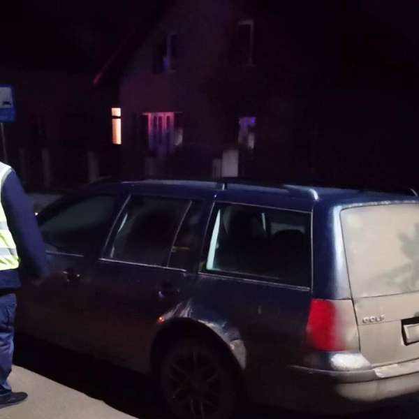 Tânar in stare de ebrietate, depistat la volan