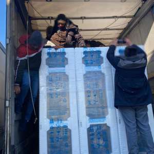 71 de cetățeni străini depistați în două mijloace de transport de polițiștii de frontieră arădeni