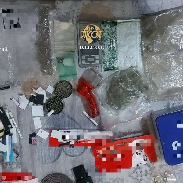 34 de percheziții domiciliare pentru destructurarea unui grup infracțional organizat, specializat în săvârșirea infracțiunii de trafic de migranți