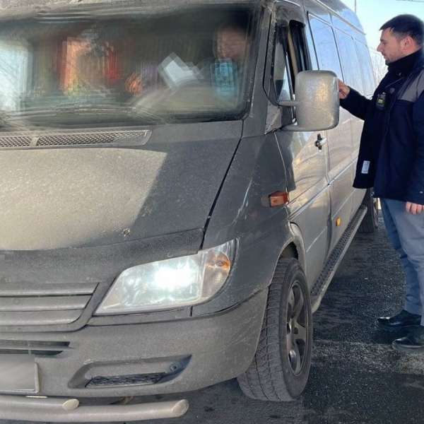 Conducea un ansamblu rutier, fără să deţină permis de conducere valabil pentru aceasta