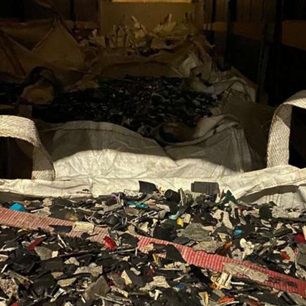 Peste 22 tone de deşeuri din plastic oprite la frontiera cu Ungaria