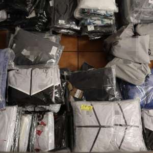 Acţiune intensă la nivelul I.P.T.F. Giurgiu. Mii de bunuri susceptibile a fi contrafăcute, tutun și alcool descoperite în mai multe mijloace de transport