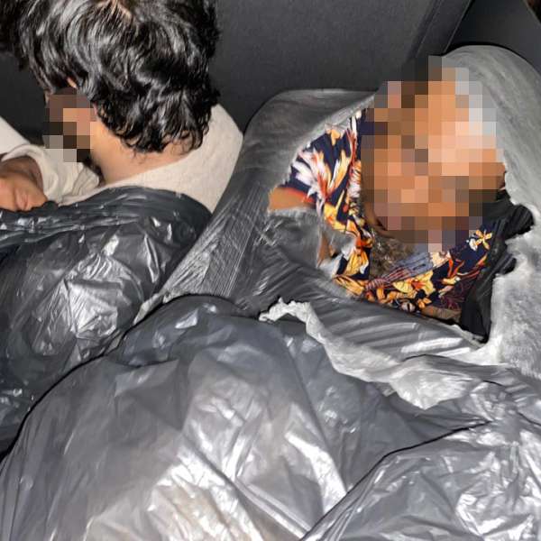 Trei cetățeni din Sri Lanka depistați ascunși la PTF Nădlac II