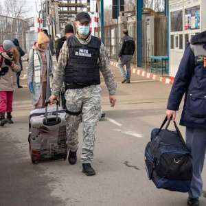 La un an de la declanșarea conflictului din Ucraina. Peste 1,5 milioane de cetăţeni ucraineni au intrat în ţara noastră, pe la frontiera de nord