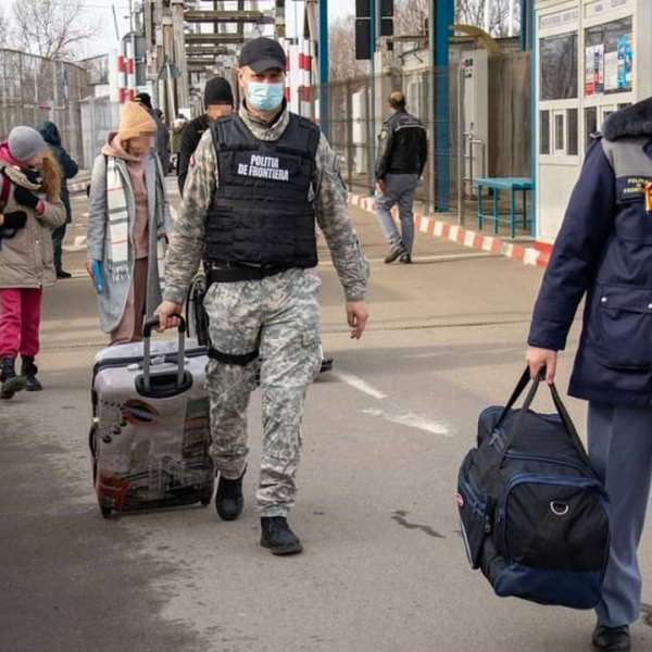 La un an de la declanșarea conflictului din Ucraina. Peste 1,5 milioane de cetăţeni ucraineni  au intrat în ţara noastră, pe la frontiera de nord