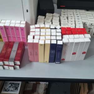 Cantitate considerabilă de bunuri susceptibile a fi contrafăcute, cafea și țigarete, descoperită în P.T.F. Giurgiu