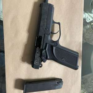 47 de inculpați reținuți ca urmare a perchezițiilor efectuate în dosare privind traficul de migranți