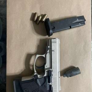 47 de inculpați reținuți ca urmare a perchezițiilor efectuate în dosare privind traficul de migranți