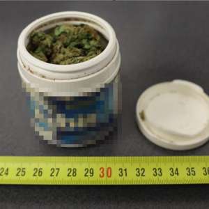 Substanță vegetală, de culoare verde, depistată ascunsă  în cabina autocamion în P.T.F. Calafat