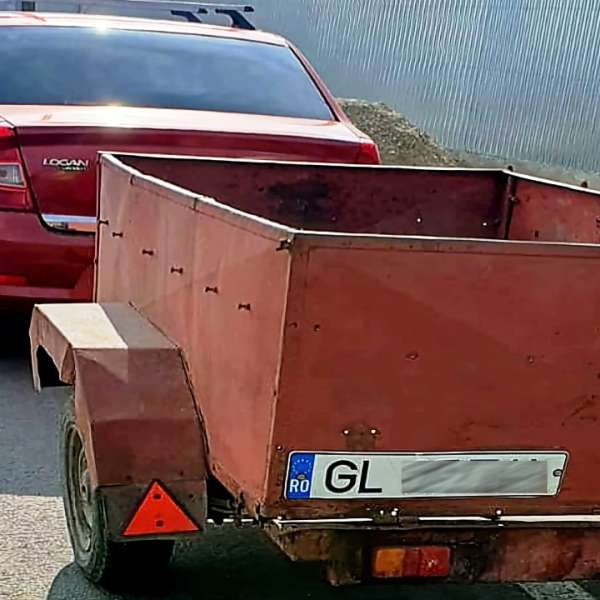 A sperat că rutina polițiștilor nu va descoperi falsa înmatriculare