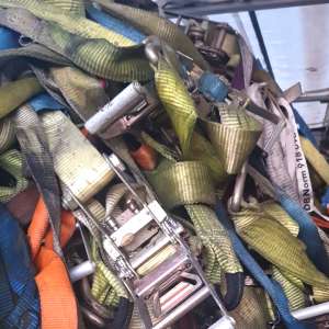 Peste 23 de tone de deşeuri, oprite la Nădlac II