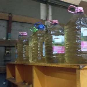 Alcool fără documente de proveniență descoperit în Petea