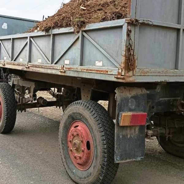 La volan fără permis de conduce și cu remorcă neînmatriculată