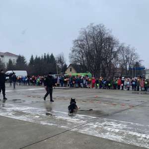 Peste 150 de copii în vizită la Poliția de Frontieră Suceava, în cadrul programului ,,Școala Altfel”