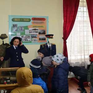 Peste 150 de copii în vizită la Poliția de Frontieră Suceava, în cadrul programului ,,Școala Altfel”