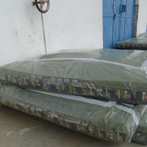 Peste 650.000 de țigarete ascunse în plafonul unei semiremorci, descoperite de polițiștii de frontieră doljeni