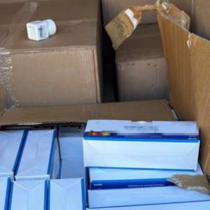 Medicamente susceptibile a fi contrafăcute, în valoare de peste 370.000 de euro, depistate la P.T.F. Nădlac II