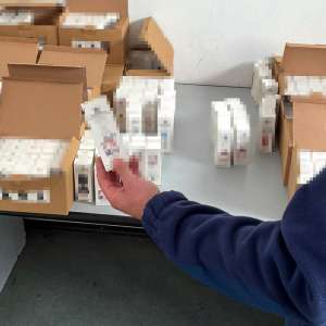 Bunuri contrafăcute, estimate la o valoare de aproximativ 390.000 lei, descoperite de polițiștii de frontieră giurgiuveni