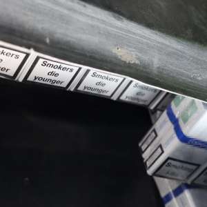 Maramureșean reținut pentru 24 de ore.  Transporta țigări ascunse în locașuri special amenajate într-un autoturism