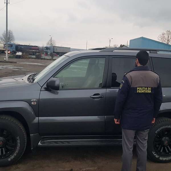 Autoturism căutat de autoritățile spaniole, oprit în PTF Siret