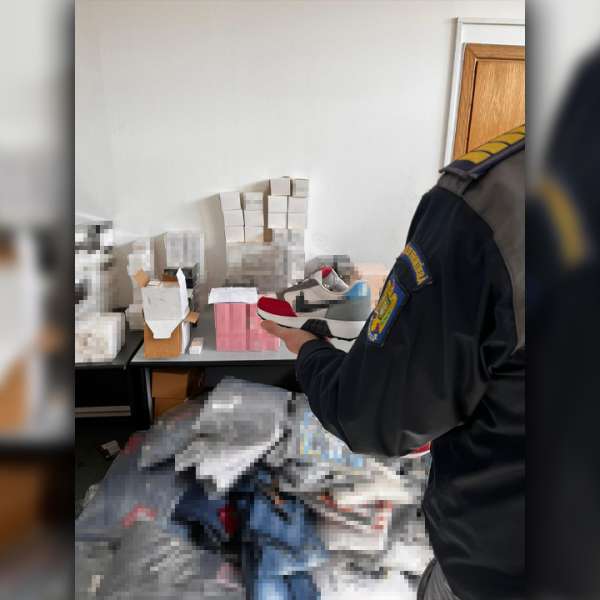 Bunuri contrafăcute, estimate la o valoare de aproximativ 375.000 lei, descoperite de polițiștii de frontieră giurgiuveni