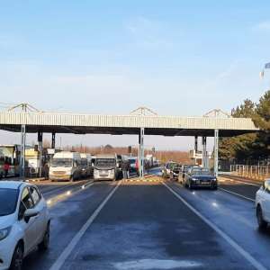Conduceau ansambluri rutiere,deşi nu aveau permise de conducere valabile pentru aceasta