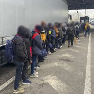 47 de cetățeni din Egipt și Bangladesh,  depistaţi în tentativă de trecere ilegală a frontierei